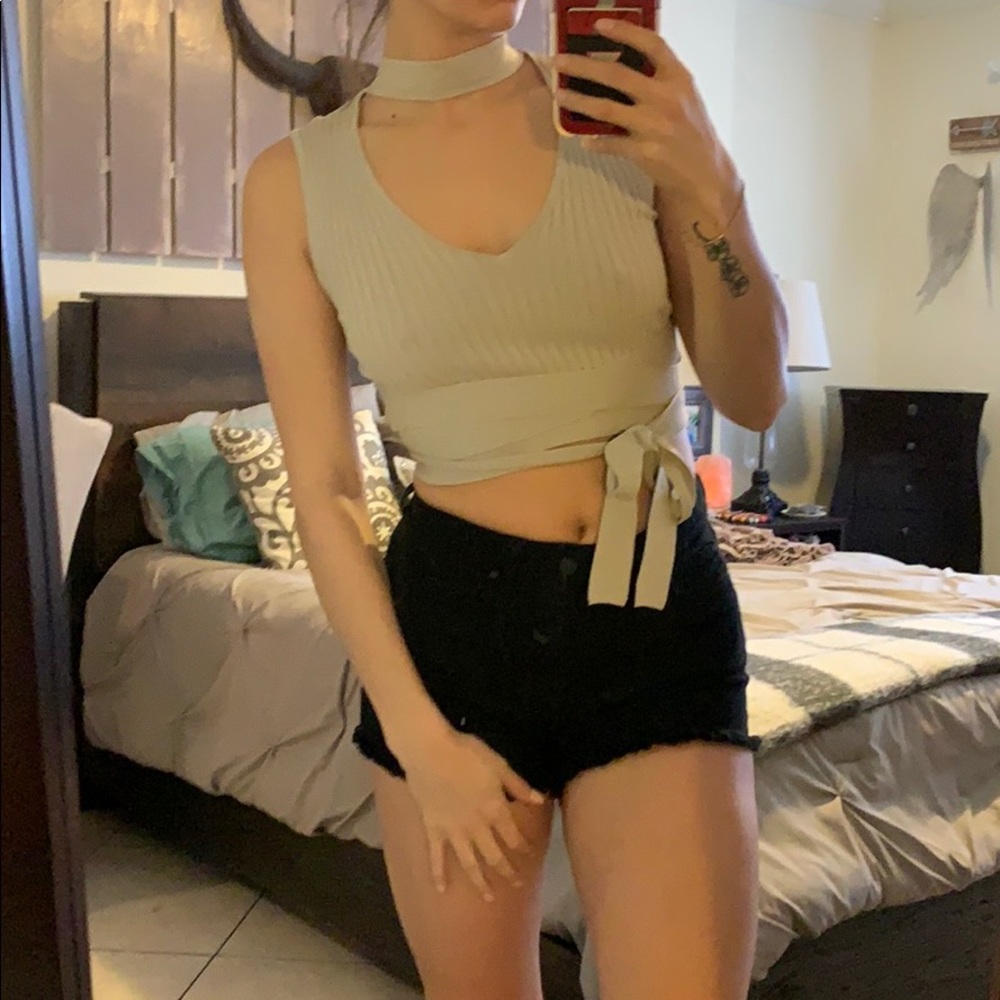 BCBG ribbed sweater Crop Top